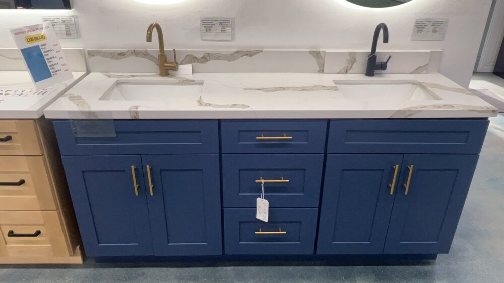 Weixin Image_20250207144821 48" Navy Blue Shaker Single Sink Bathroom Vanity Base Cabinet