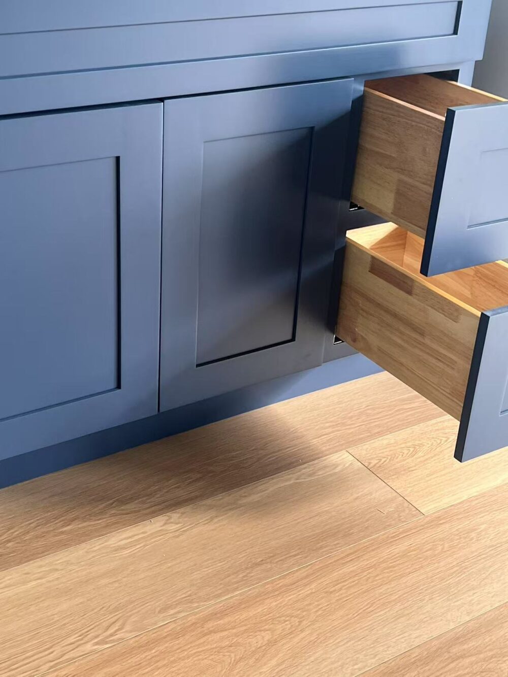 Weixin Image_20250207150200 36" Navy Blue Shaker Single Sink Bathroom Vanity Base Cabinet