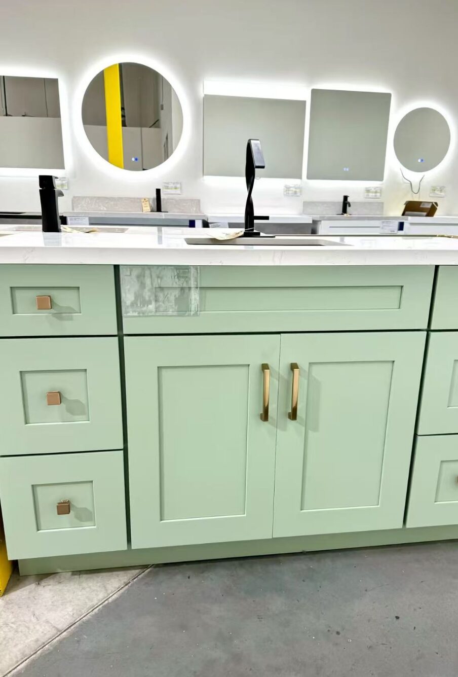 Weixin Image_20250222115051 60" Sage Green Shaker Single Sink Bathroom Vanity Base Cabinet