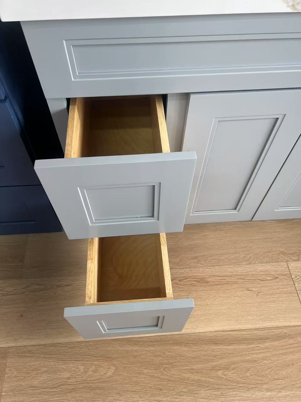 Weixin Image_20250330132912 36" Light Grey Shaker Single Sink Bathroom Vanity Base Cabinet