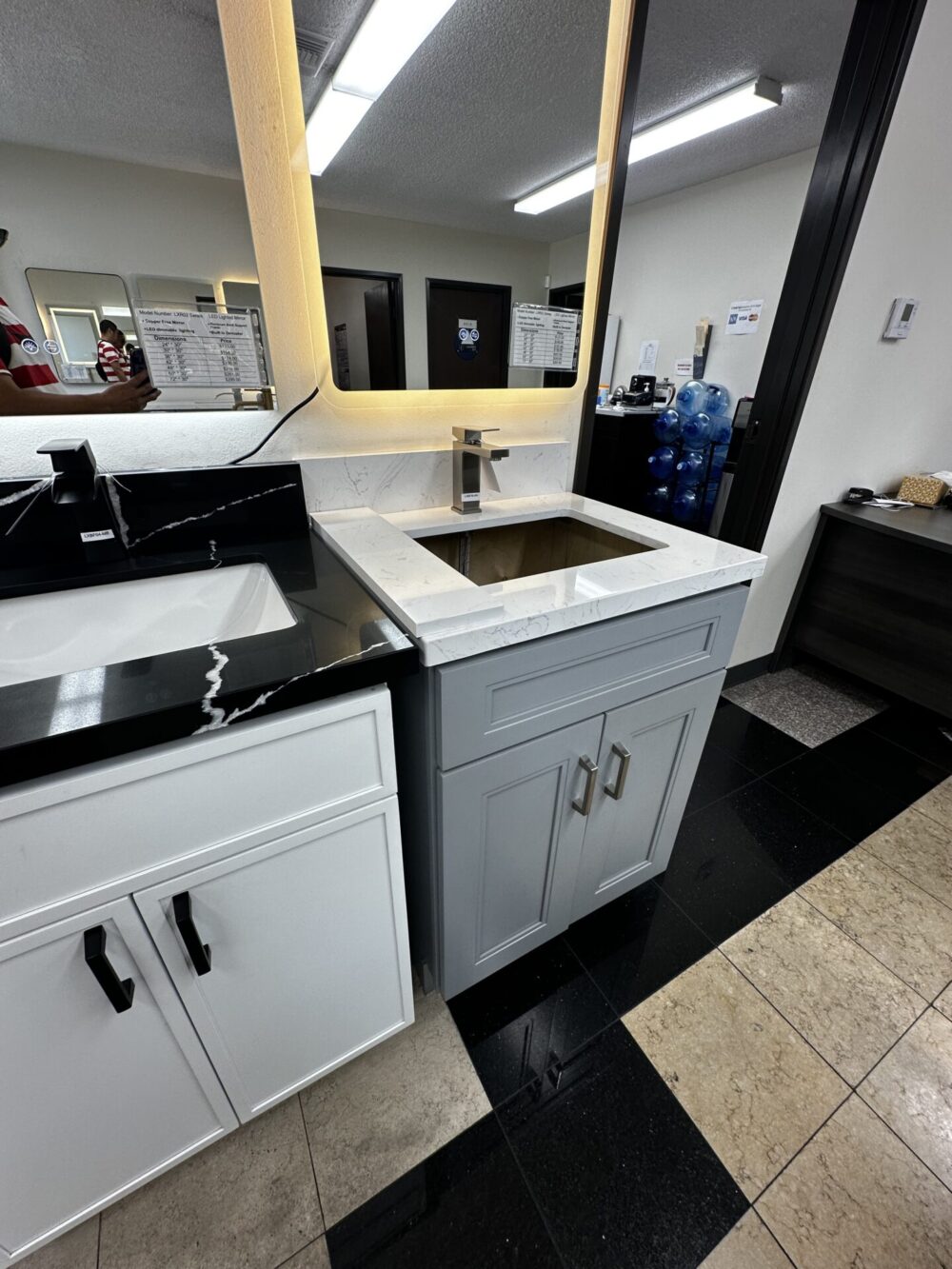 Weixin Image_20250617160609 30" Light Grey Shaker Single Sink Bathroom Vanity Base Cabinet