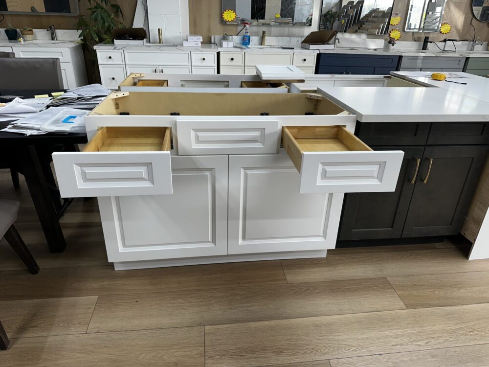 Weixin Image_20250623104117 36" White Shaker Single Sink Bathroom Vanity Base Cabinet