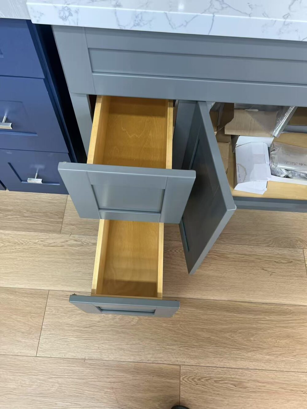 微信图片_2025-08-06_140736_808 36" Light Grey Shaker Single Sink Bathroom Vanity Base Cabinet